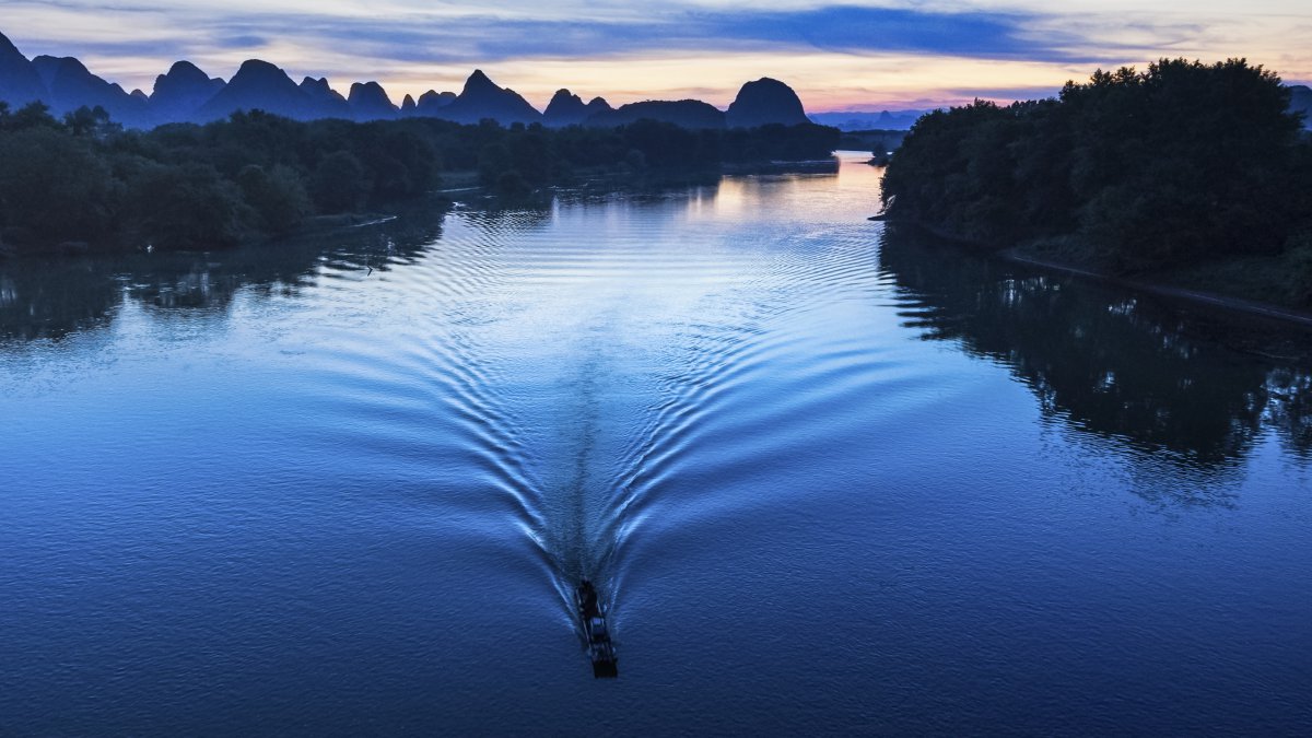 Pictures of picturesque scenery of Lijiang River in Guilin, Guangxi