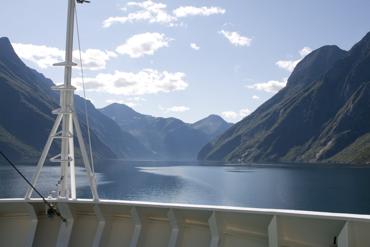 Beautiful and magnificent scenery pictures of Norwegian fjords