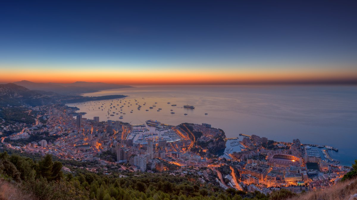 Beautiful night scenery pictures of Monaco Bay