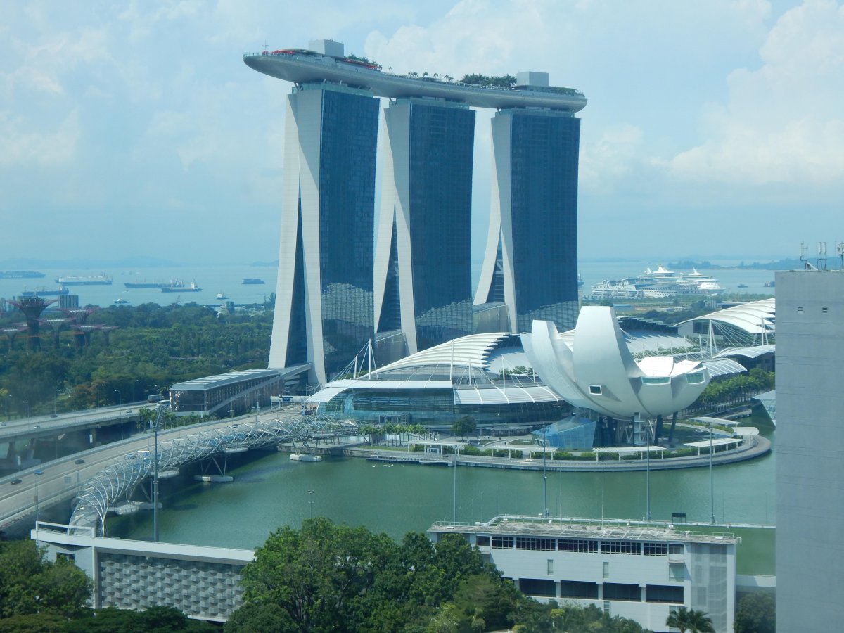 Singapore Marina Bay Sands Hotel architectural landscape pictures