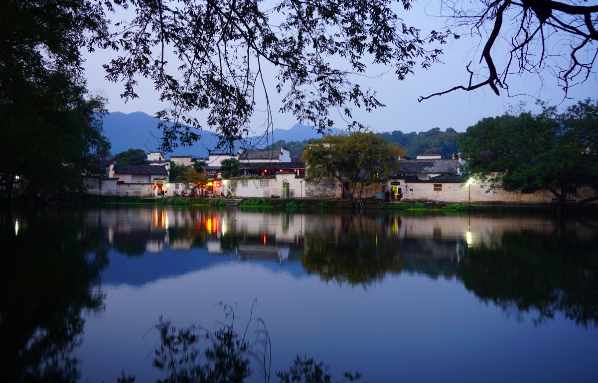 Anhui Hongcun water town scenery pictures