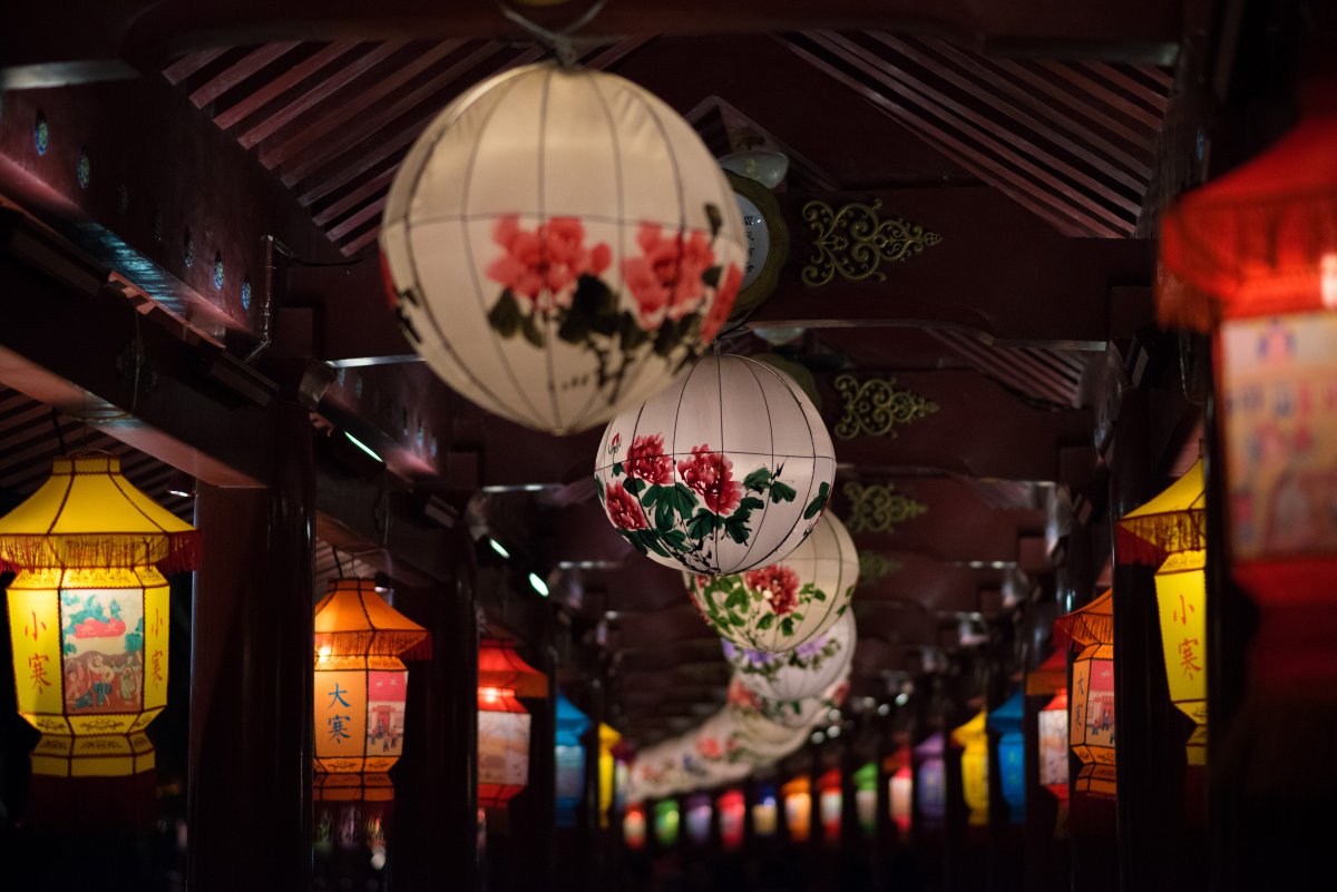 Beautiful night view pictures of Tang Furong Garden in Shaan'an