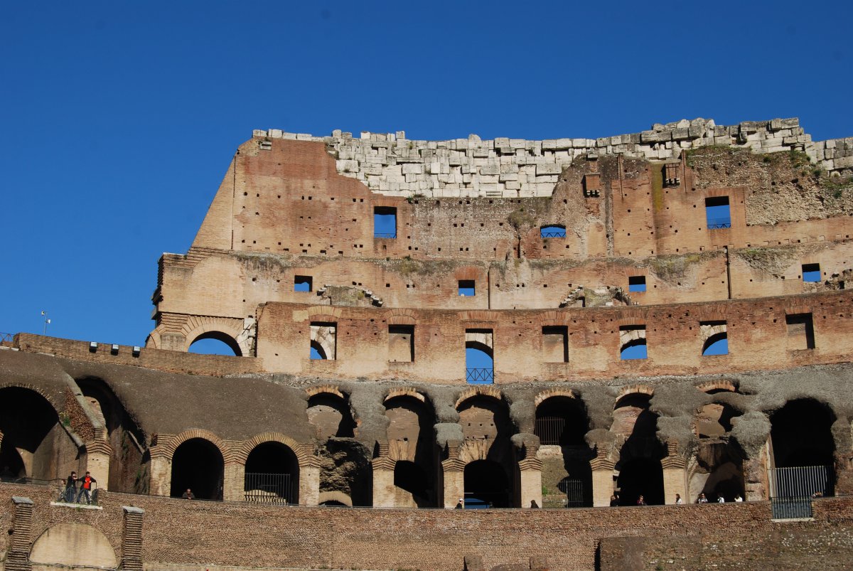 Pictures of historical ruins and buildings in Rome, the capital of Italy