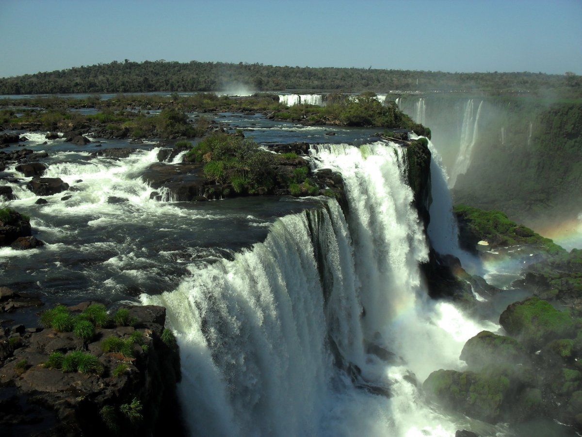 Pictures of the majestic Iguazu Falls