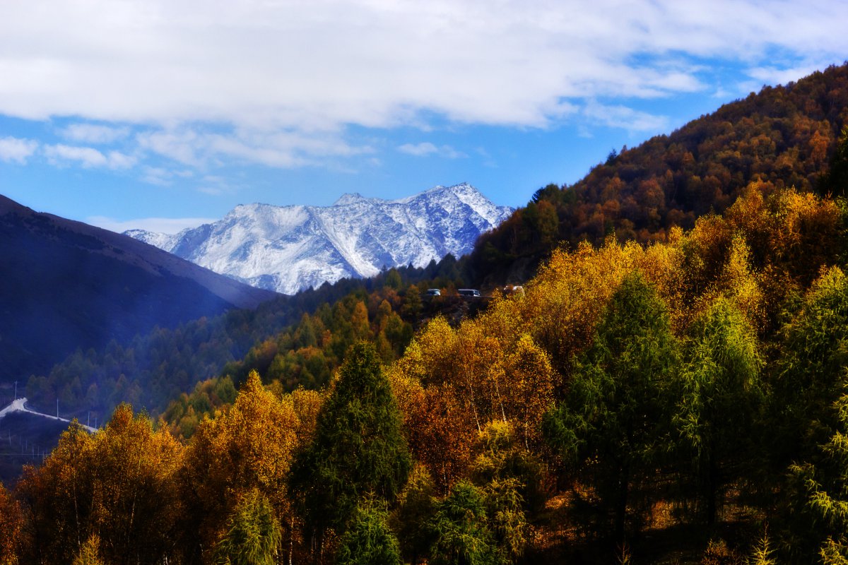 Sichuan Yala Snow Mountain scenery pictures