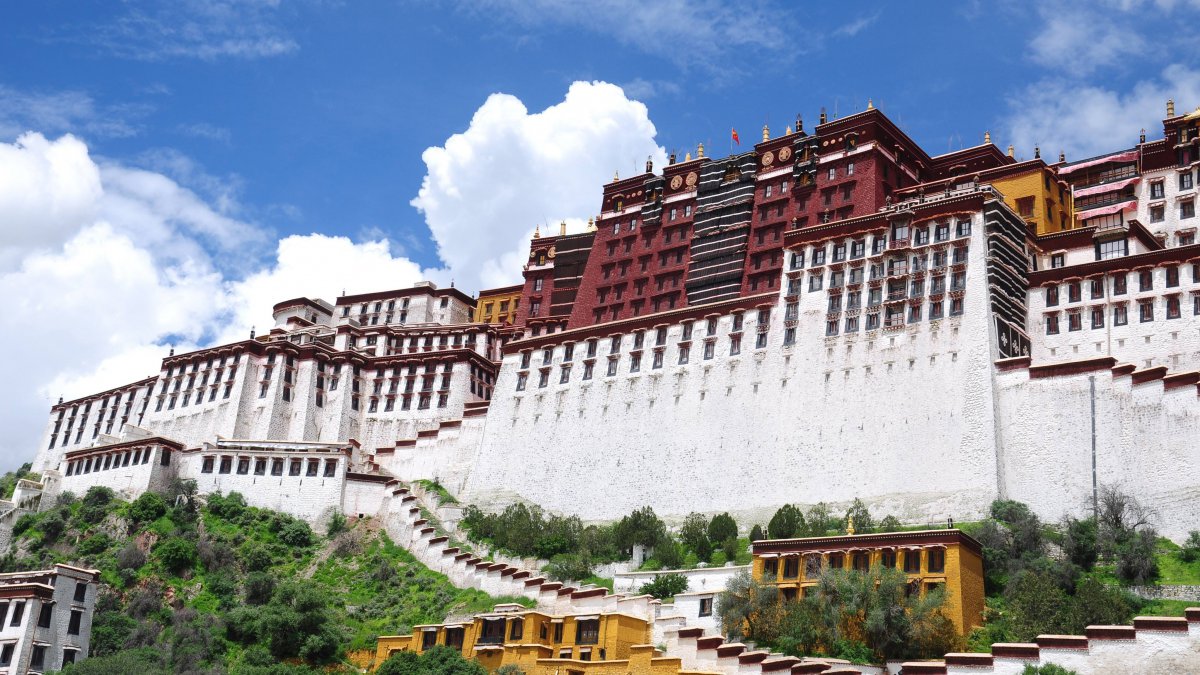 Holy Potala Palace pictures