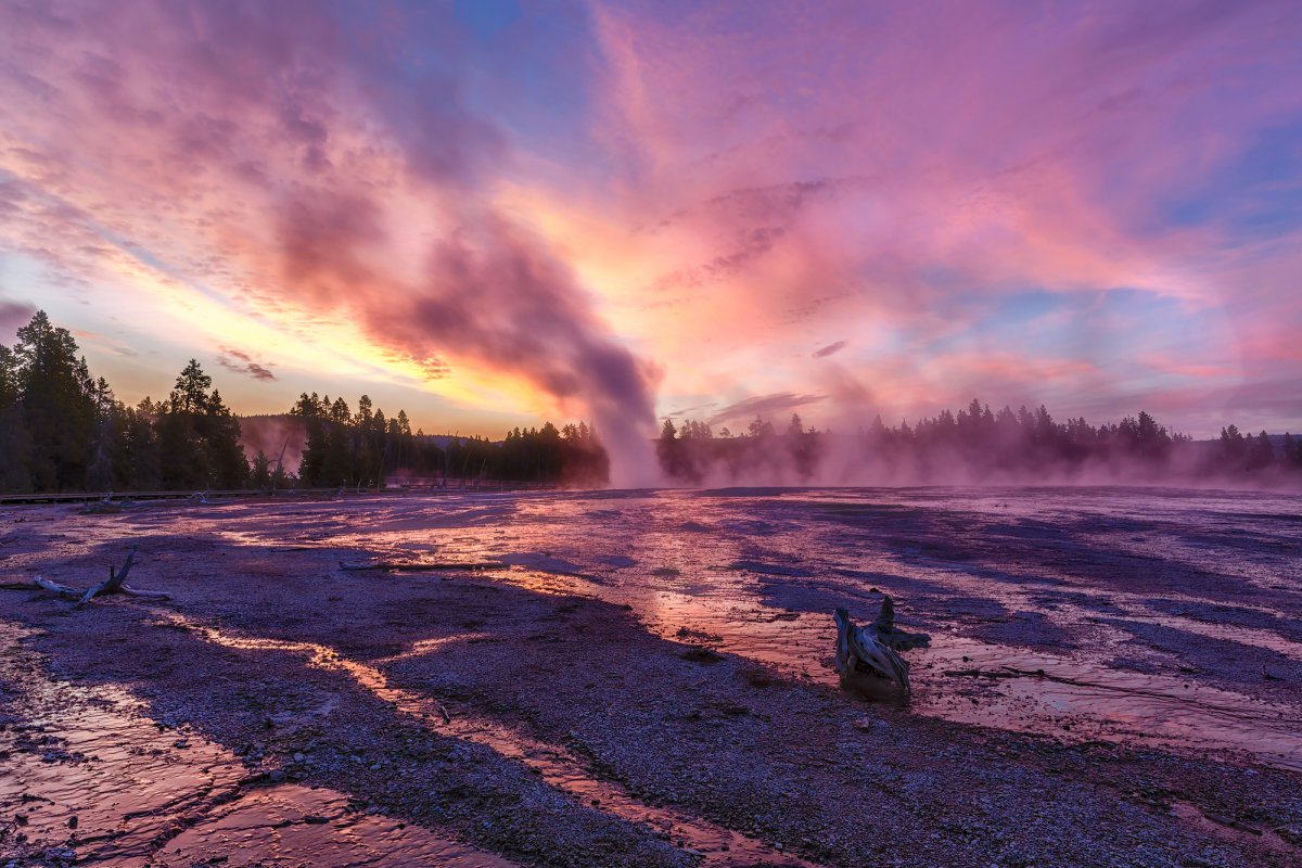 Yellowstone National Park natural scenery pictures