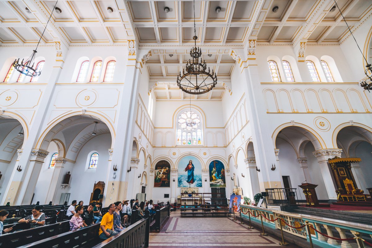 Pictures of interior architectural scenery of the Catholic Church in Qingdao, Shandong