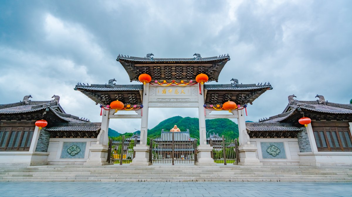 Pictures of architectural scenery of Xuedou Temple in Xikou, Zhejiang