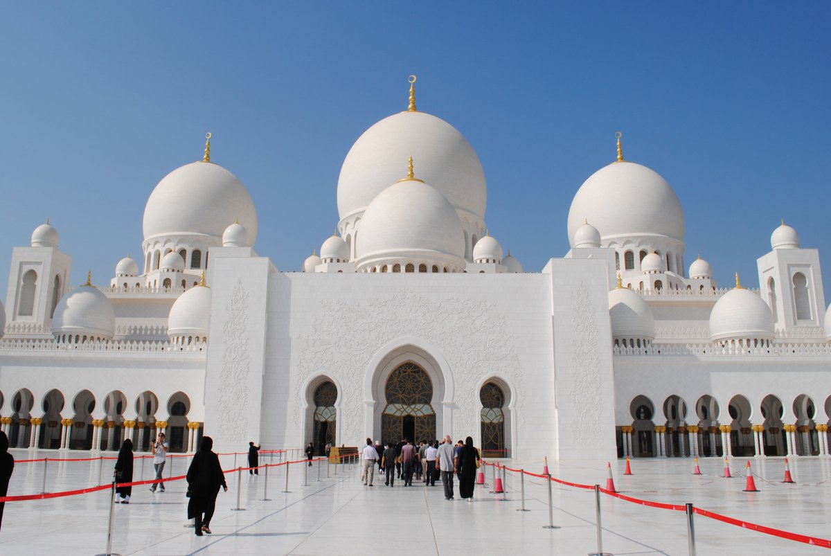 Pictures of the Grand Mosque in Abu Dhabi, United Arab Emirates
