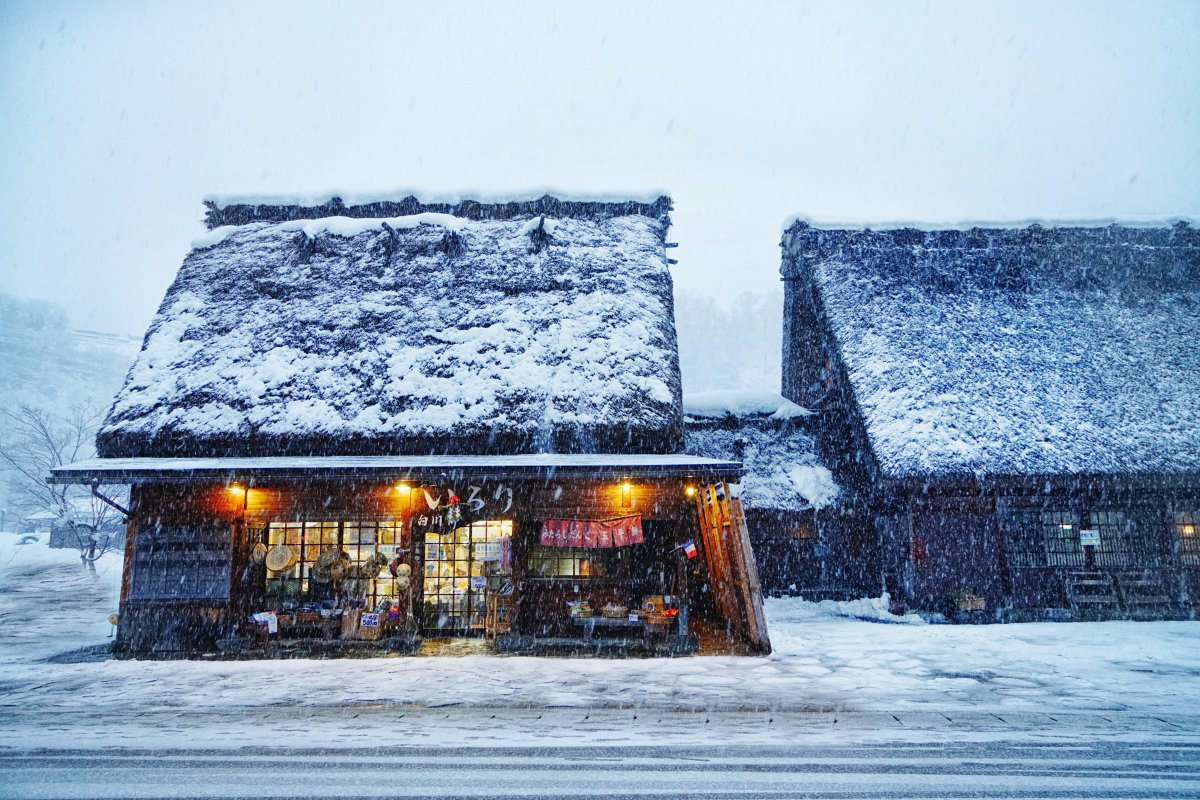 Snow scenery pictures of Shirakawa-go, Japan