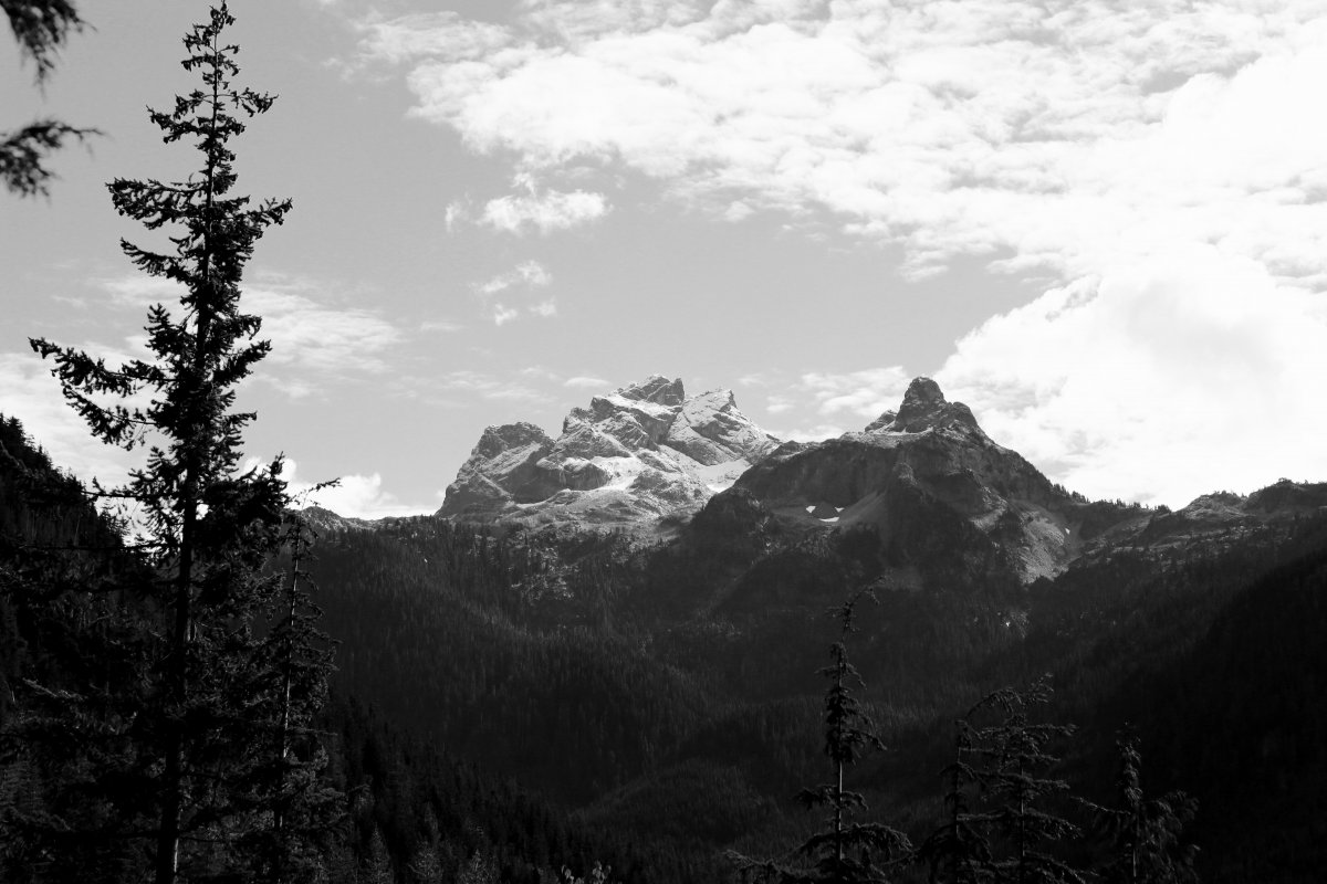 Mountain black and white landscape pictures