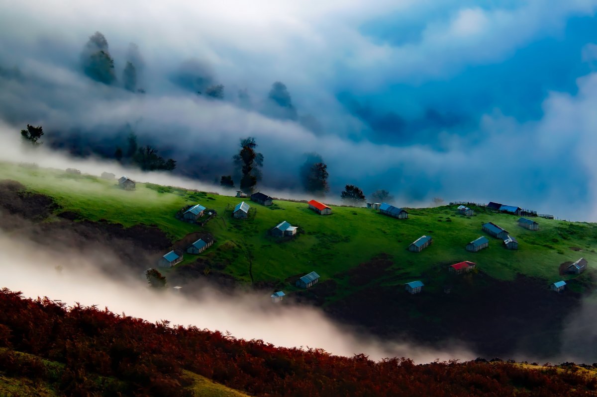 Iran cloud and fog scenery pictures