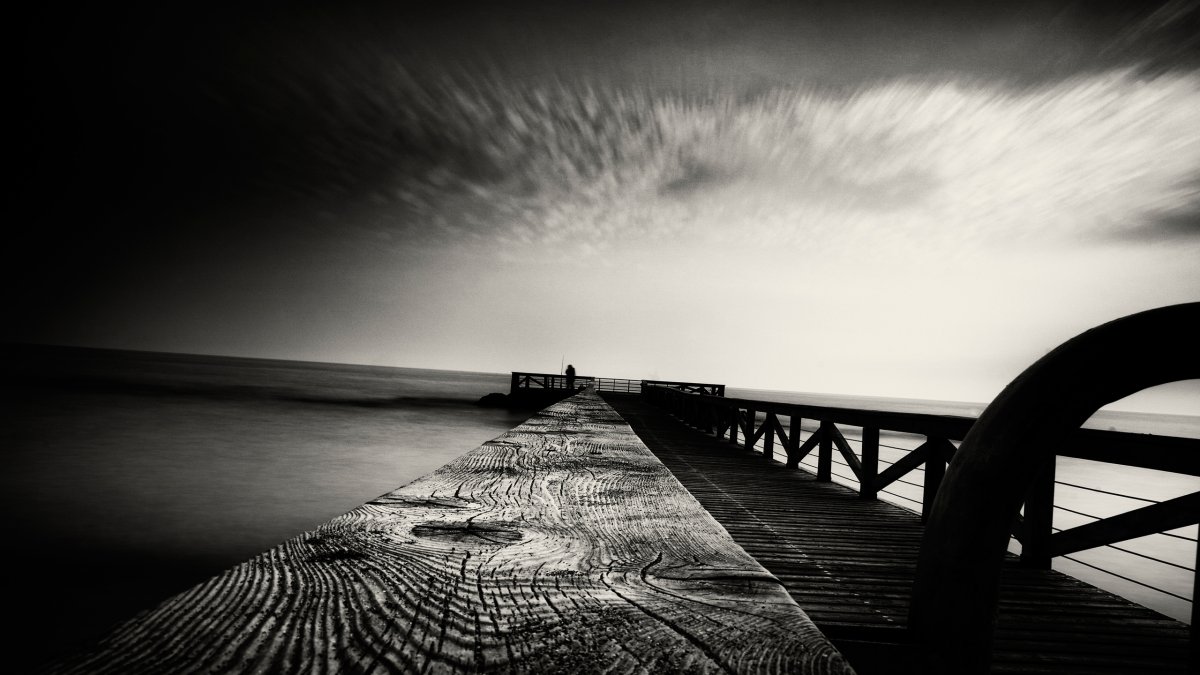 Black and white coastal scenery pictures