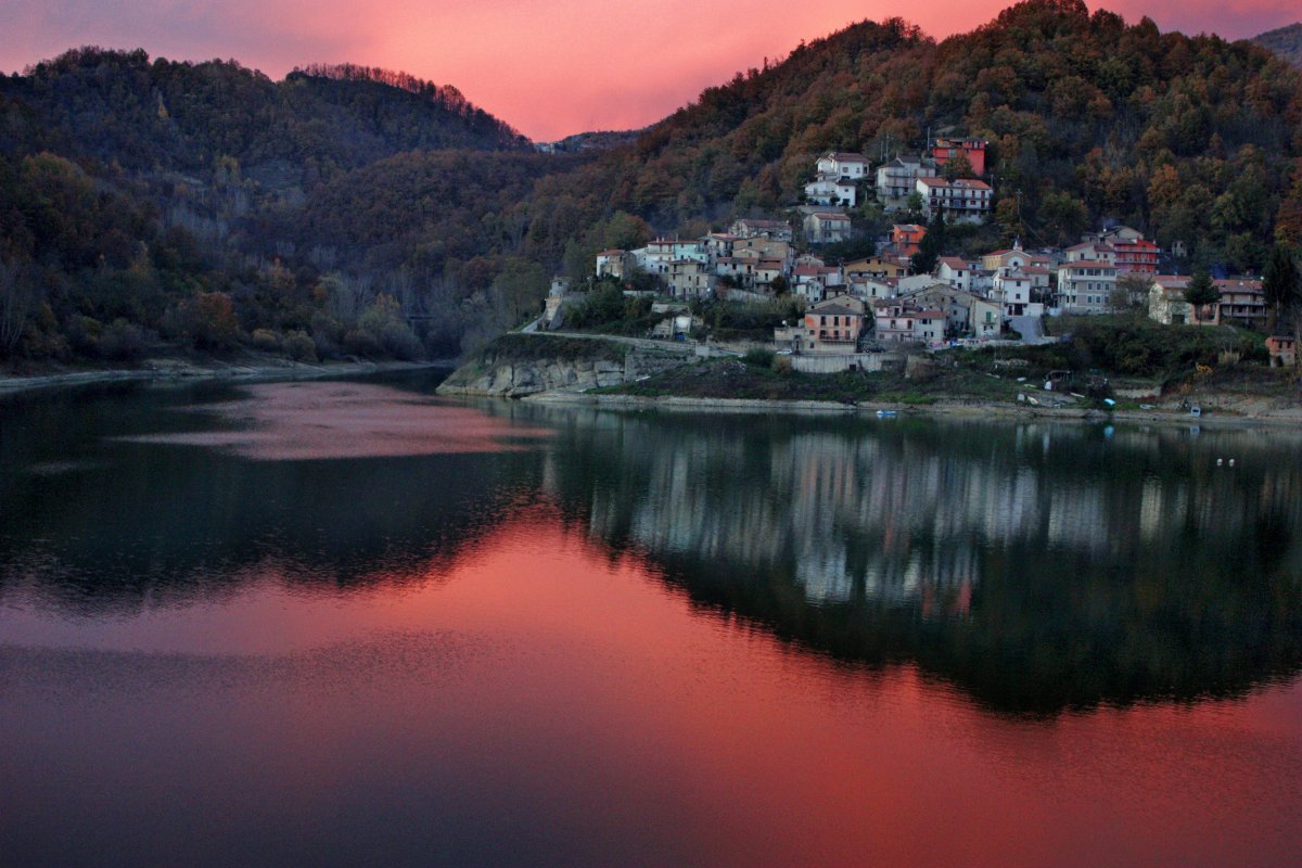 Italian mountain village scenery pictures