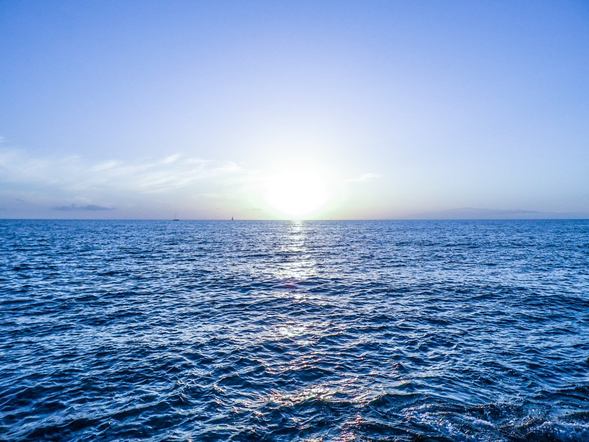 Blue aesthetic sea wallpaper picture