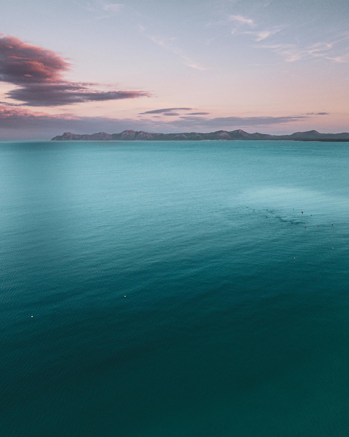 Aesthetic pictures of the broad and calm sea