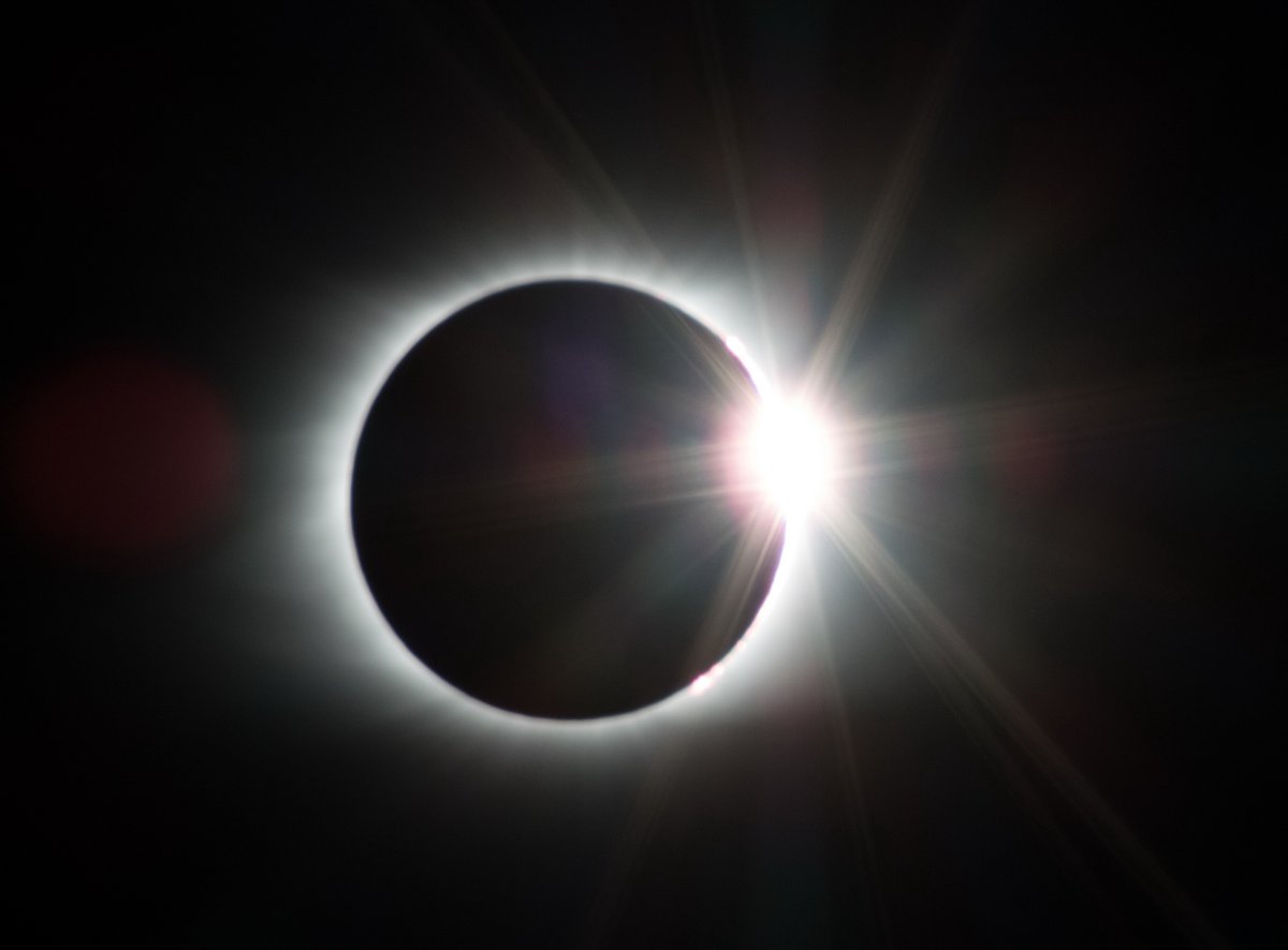 Total solar eclipse pictures during the day