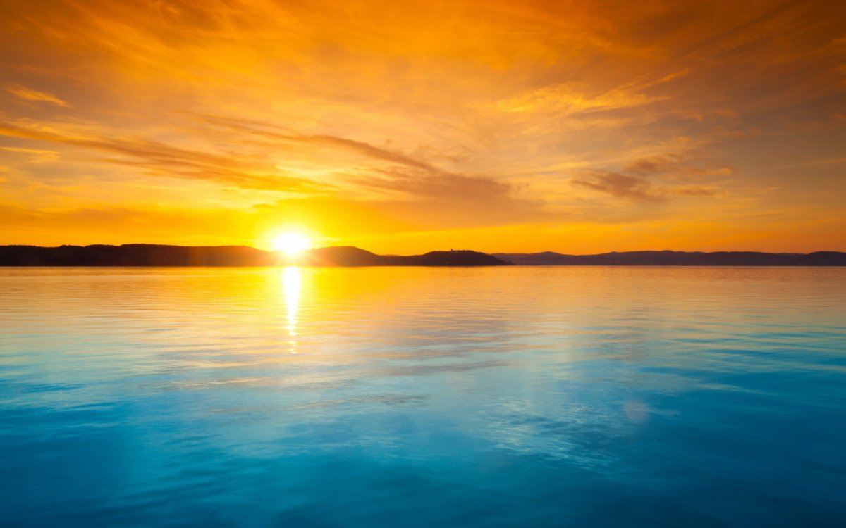 Beautiful sunrise pictures on the sea