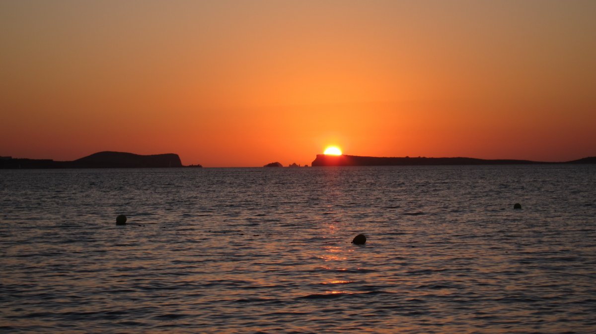 Ari Islands sunrise scenery pictures