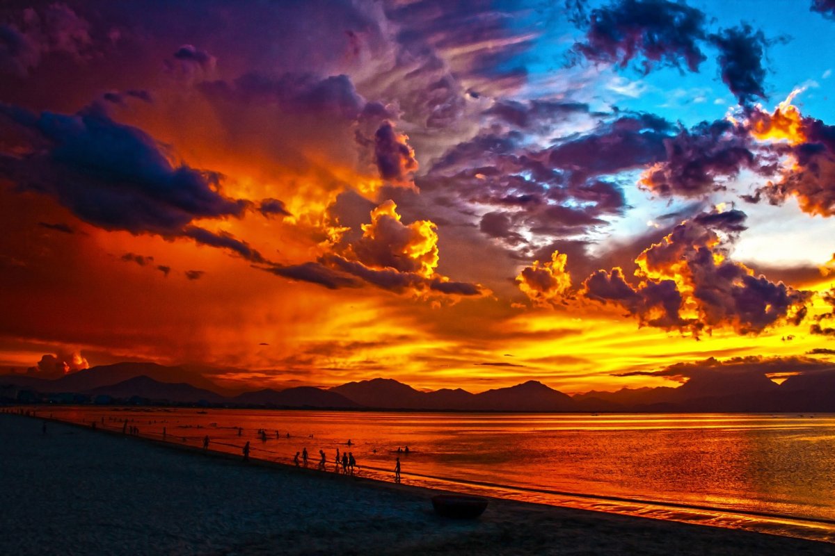 Beach sunset scenery pictures