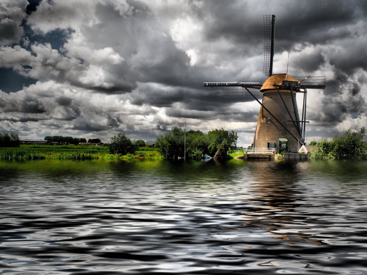 Pictures of windmills and lakes in the Netherlands