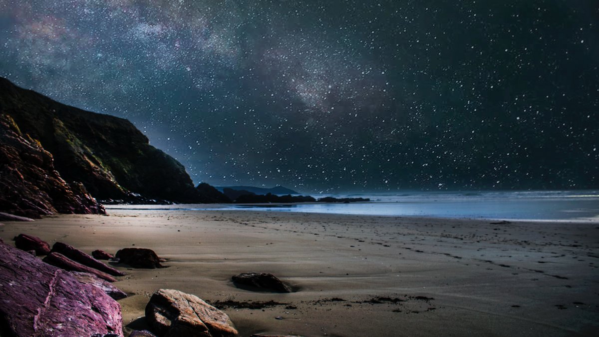 Night beach scenery pictures