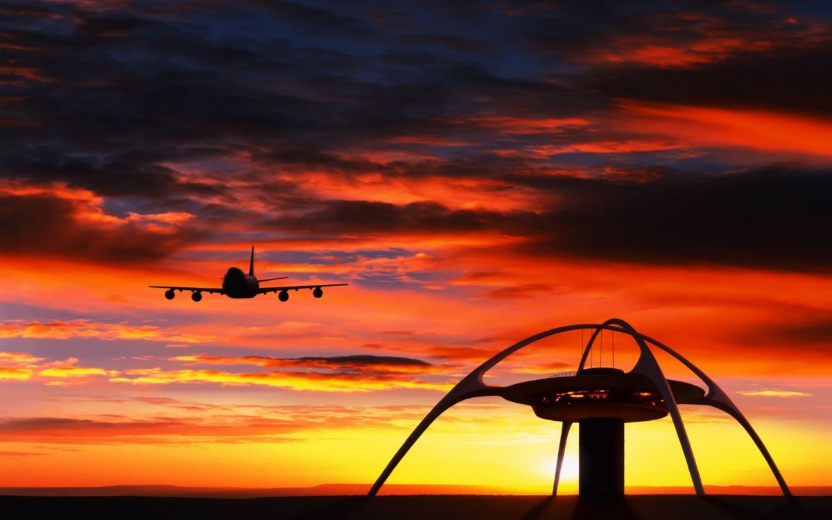 Beautiful scenery pictures of airplanes and sunset in the sky