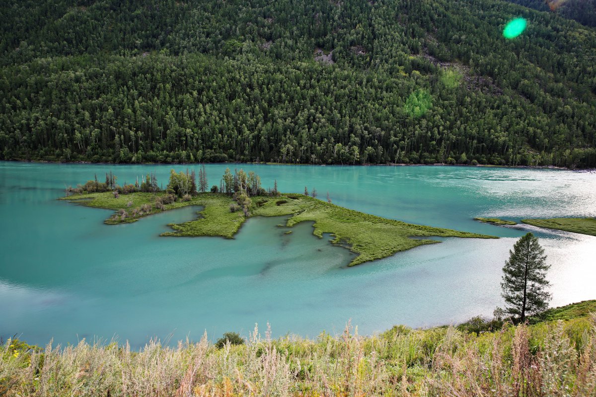 Natural scenery pictures of Wolong Bay and Shenxian Bay in Kanas, Xinjiang