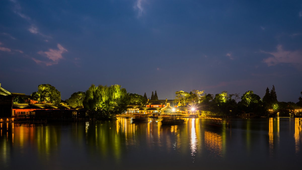 Colorful night view pictures of Wuzhen, Zhejiang