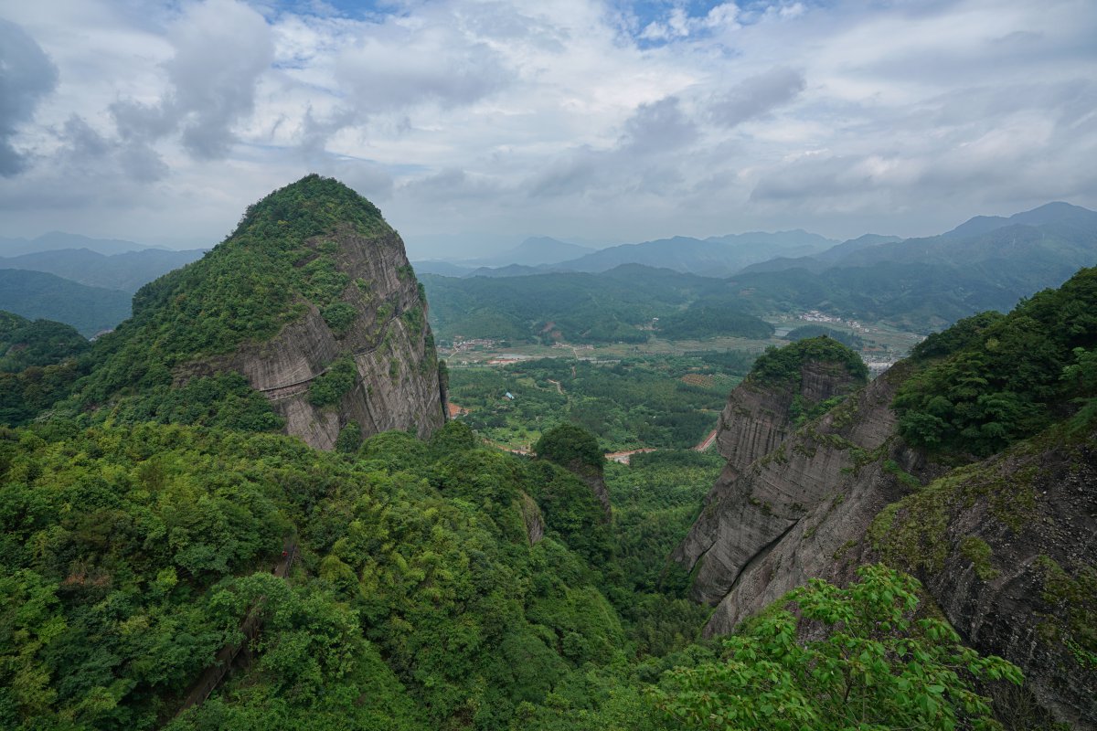 Scenery pictures of Xiaowudang Mountain in Longnan County, Jiangxi