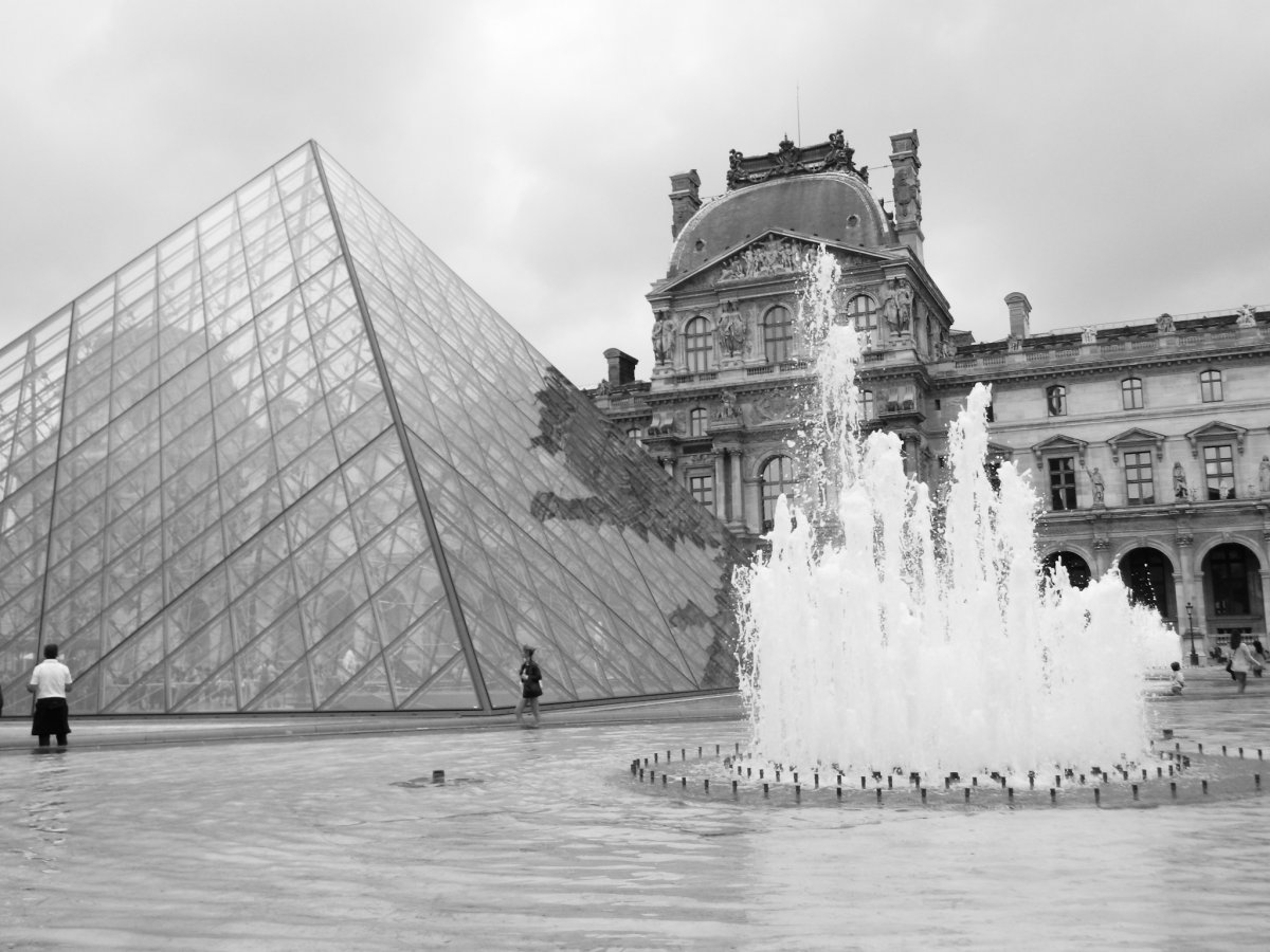 Pictures of Louvre Museum in Paris