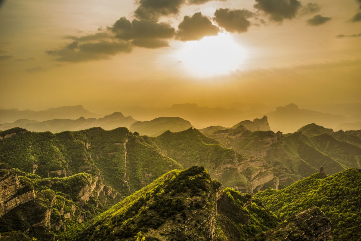 Pictures of morning light scenery in Banshan, Wuxiang County, Shanxi