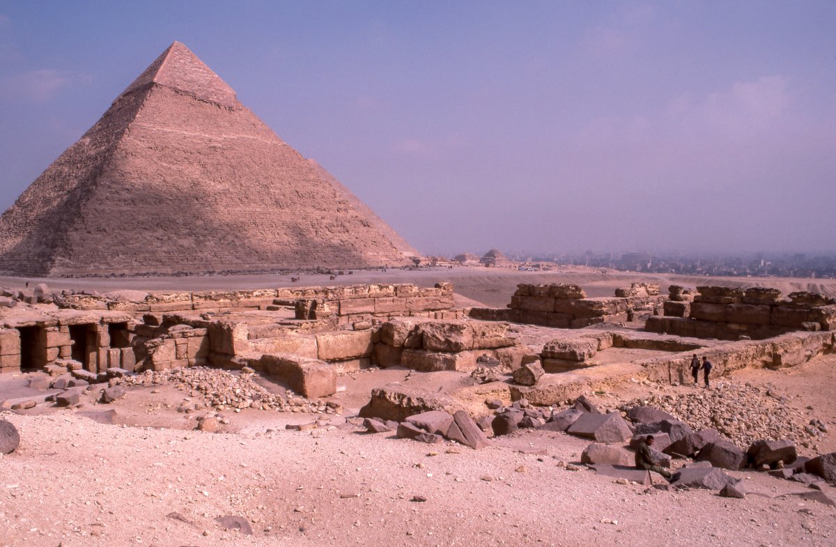 Ancient Egyptian pyramid building landscape pictures
