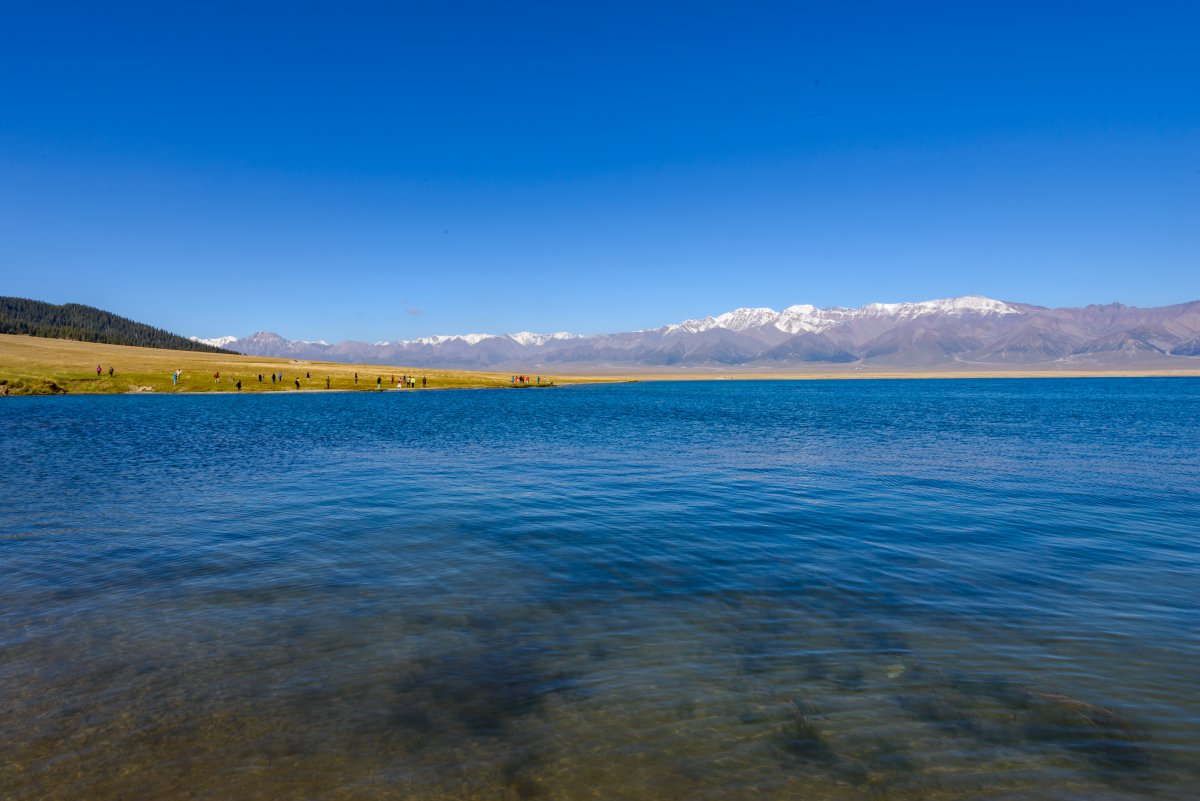 Scenery pictures of Sailimu Lake, the beautiful wonderland in Xinjiang