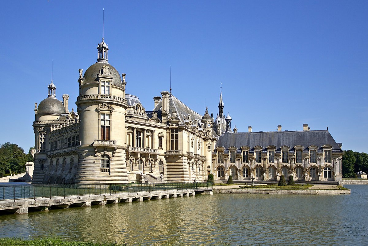 France Chantilly Castle architectural landscape pictures