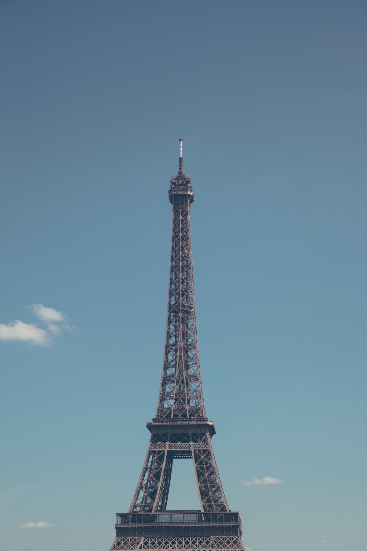 Pictures of the Eiffel Tower from different perspectives