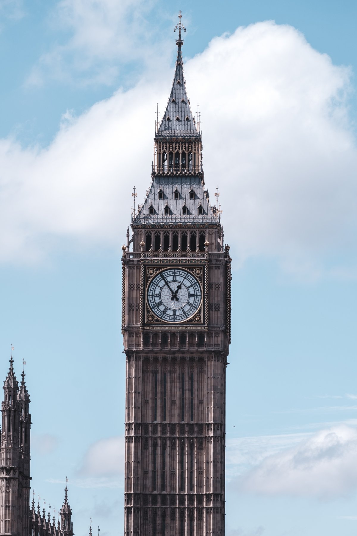 Pictures of the British Big Ben from different angles